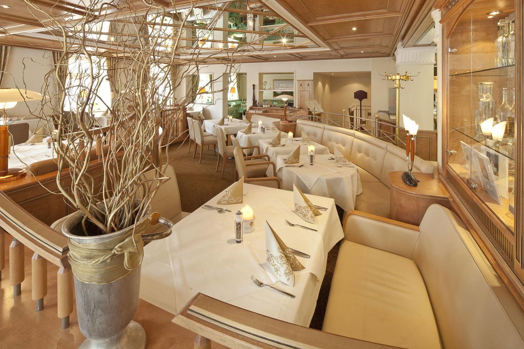 Hotel Mohren โอเบอร์สทดอร์ฟ ภายนอก รูปภาพ